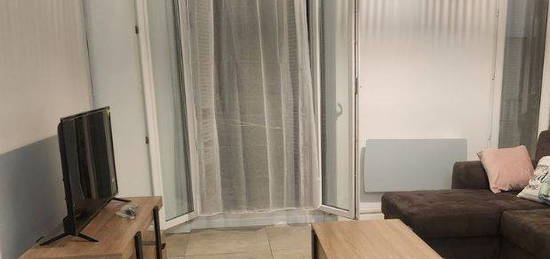 Appartement meublé  à louer, 3 pièces, 2 chambres, 55 m²