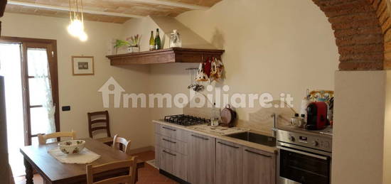 Terratetto unifamiliare 231 m², ottimo stato, Centro, Terricciola