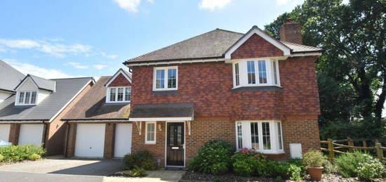 5 bedroom detached house