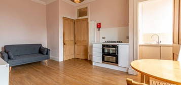 Flat to rent in Viewforth Gardens, Edinburgh EH10