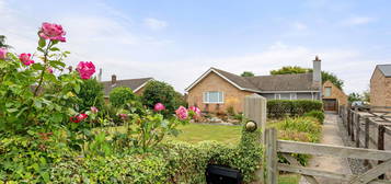 3 bed detached bungalow for sale