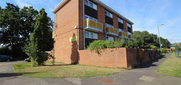 Maisonette for sale in Bishopsfield Road, Fareham, Hampshire PO14