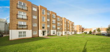 Flat for sale in Bongrace Walk, Luton LU4