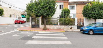 Casa en calle Mulhacén en Peligros