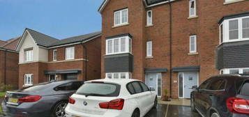 3 bedroom semi-detached house