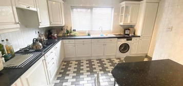 Terraced house to rent in Nursery Road, London N2