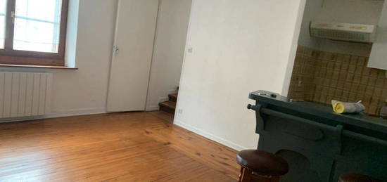 Location appartement meublé 2 pièces rue Montesquieu