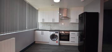 Studio to rent in Tilbury Close, Caversham, Reading RG4