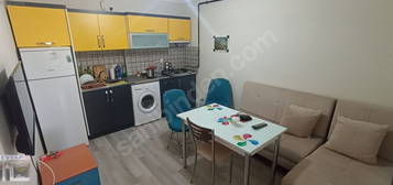 ÜNİVERSİTE YAKINI CADDE ÜZERİ 2+1 APART DAİRE /OFİS