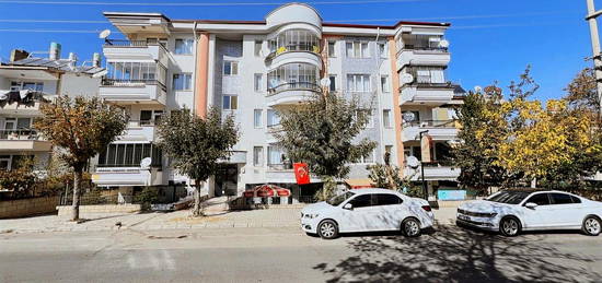 AFYON BAYLAN EMLAK'TAN ESENTEPE MAHALLESİ SATILIK LÜKS 3+1 DAİRE