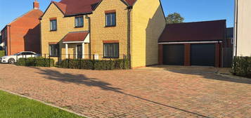 4 bed detached house for sale