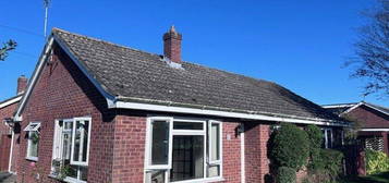 Bungalow to rent in Bluebell Road, Mulbarton, Norwich NR14