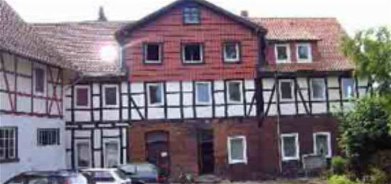 Grosses Mehrfamilienhaus mit Nebengelassen in Bad Gandersheim