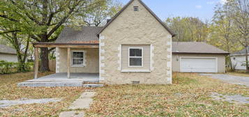 205 S Main Avenue, Republic, MO 65738