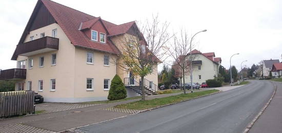 2-Zimmer-Erdgeschosswohnung mit Balkon und PKW-Stellplatz