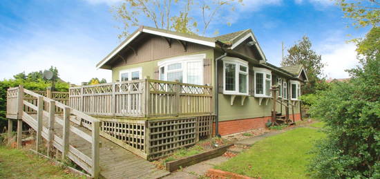 2 bed detached bungalow for sale