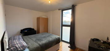 Flat to rent in Tyler Street, London SE10