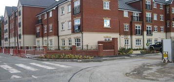 Duplex to rent in Astley Brook Close, Bolton BL1