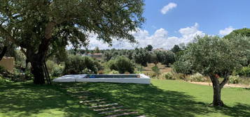 House with garden near the beach 1h from Lisbon