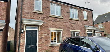 2 bedroom semi-detached house for sale