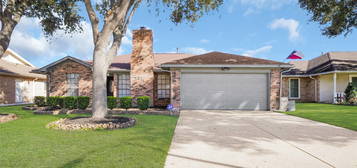 4511 Italy Ln, Pasadena, TX 77505