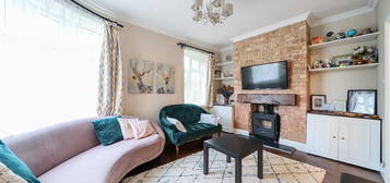 Flat for sale in Fortune Green Road, West Hampstead NW6