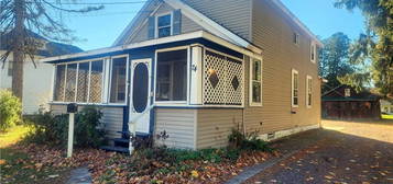 74 Syracuse St, Van Buren, NY 13027