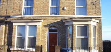 8 bed shared accommodation to rent