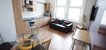 2 bed flat to rent