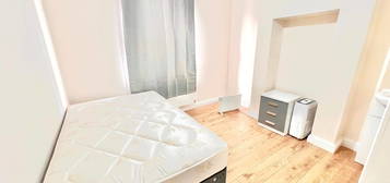 Room to rent in Prebend Street, Bedford MK40