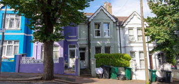 6 bedroom terraced house