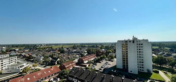 Wohnen mit Weitblick! Schöne 3-Zimmer-Wohnung in NRÜ-Kernstadt