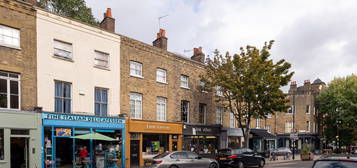 Flat to rent in Cross Street, Islington N1