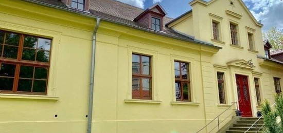 Kleine, möblierte 2 Raumwohnung  im Gutshaus Brunschwig an der BTU