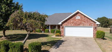 3302 Golf Course Dr, Alma, AR 72921