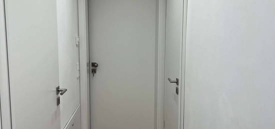 Stilvolle 1-Zimmer-Souterrain-Wohnung (Neubau) in München Untermenzing