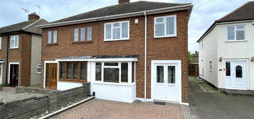 3 bed semi-detached house to rent