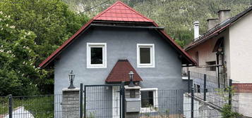 Leben am Fuße des Dobratsch - Einfamilienhaus mit Potenzial und Nebengebäude