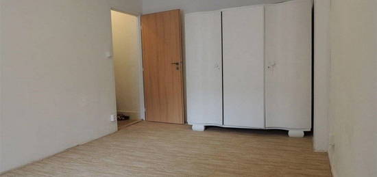 Pronájem bytu 1+kk, 22 m2, Praha 4 Púchovská