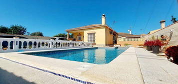 Chalet en Pinar de los Franceses - Marquesado, Chiclana de la Frontera