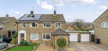 3 bed semi-detached house for sale