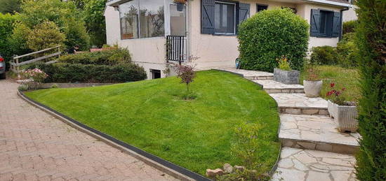 Maison 3 pièces avec garage et grand jardin