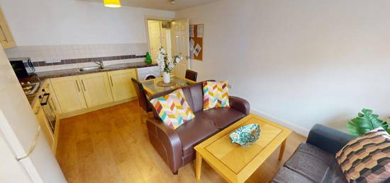 2 bedroom ground floor flat