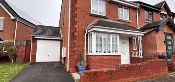 4 bedroom semi-detached house for sale