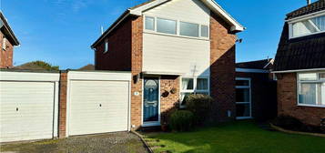 3 bedroom link detached house for sale