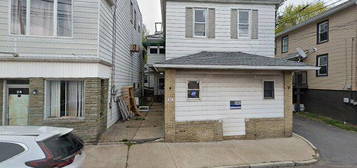 26 E Carey St Apt 1, Plains, PA 18705