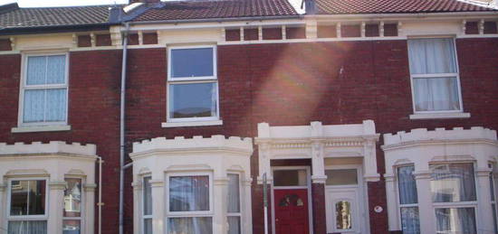 3 bed semi-detached house to rent