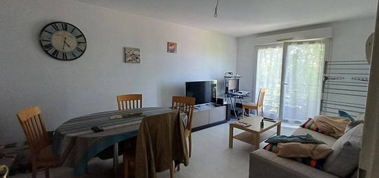 Appartement  à louer, 2 pièces, 1 chambre, 49 m²