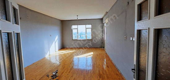 ŞELALE MAHALLESİNDE 3.KATTA 3+1 130M² KİRALIK DAİRE