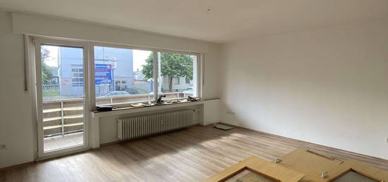 +++ Großes 1 Zimmer-Appartement mit sep. Küche und Balkon, Laminat +++